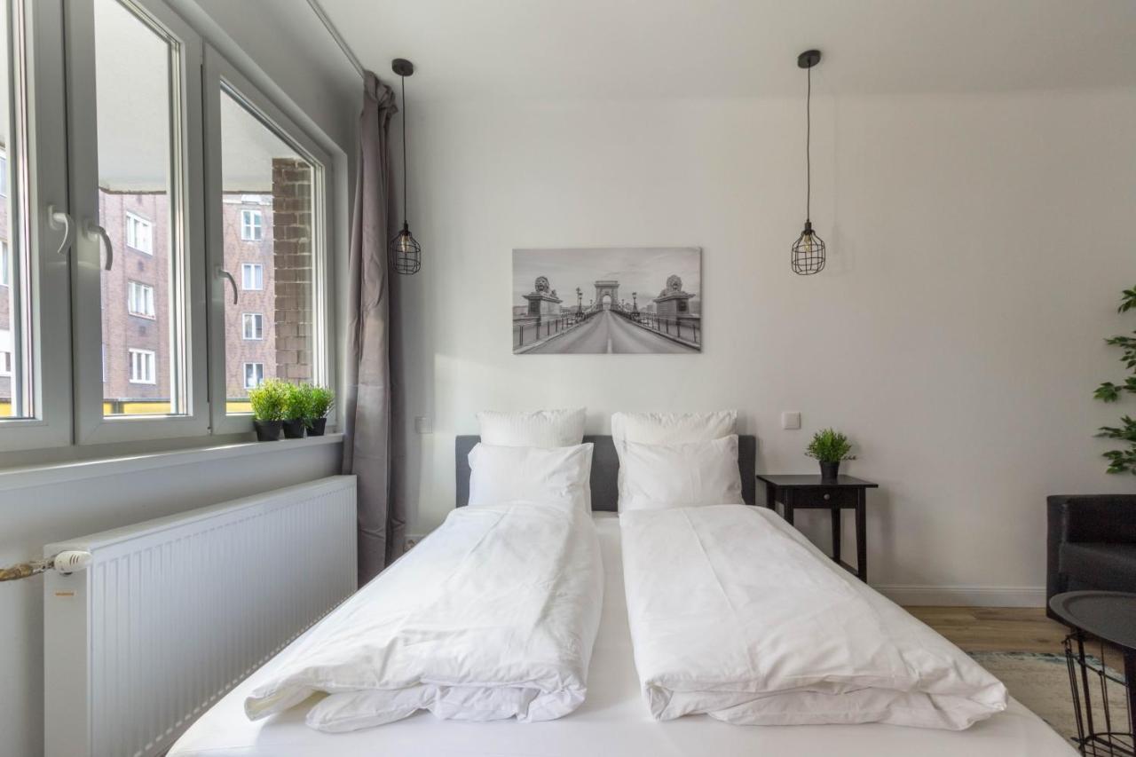 Standard Apartment By Hi5 - Madach Budapest Exterior photo